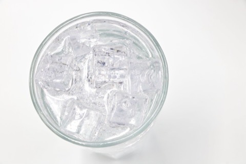 Agua con gas 50cl